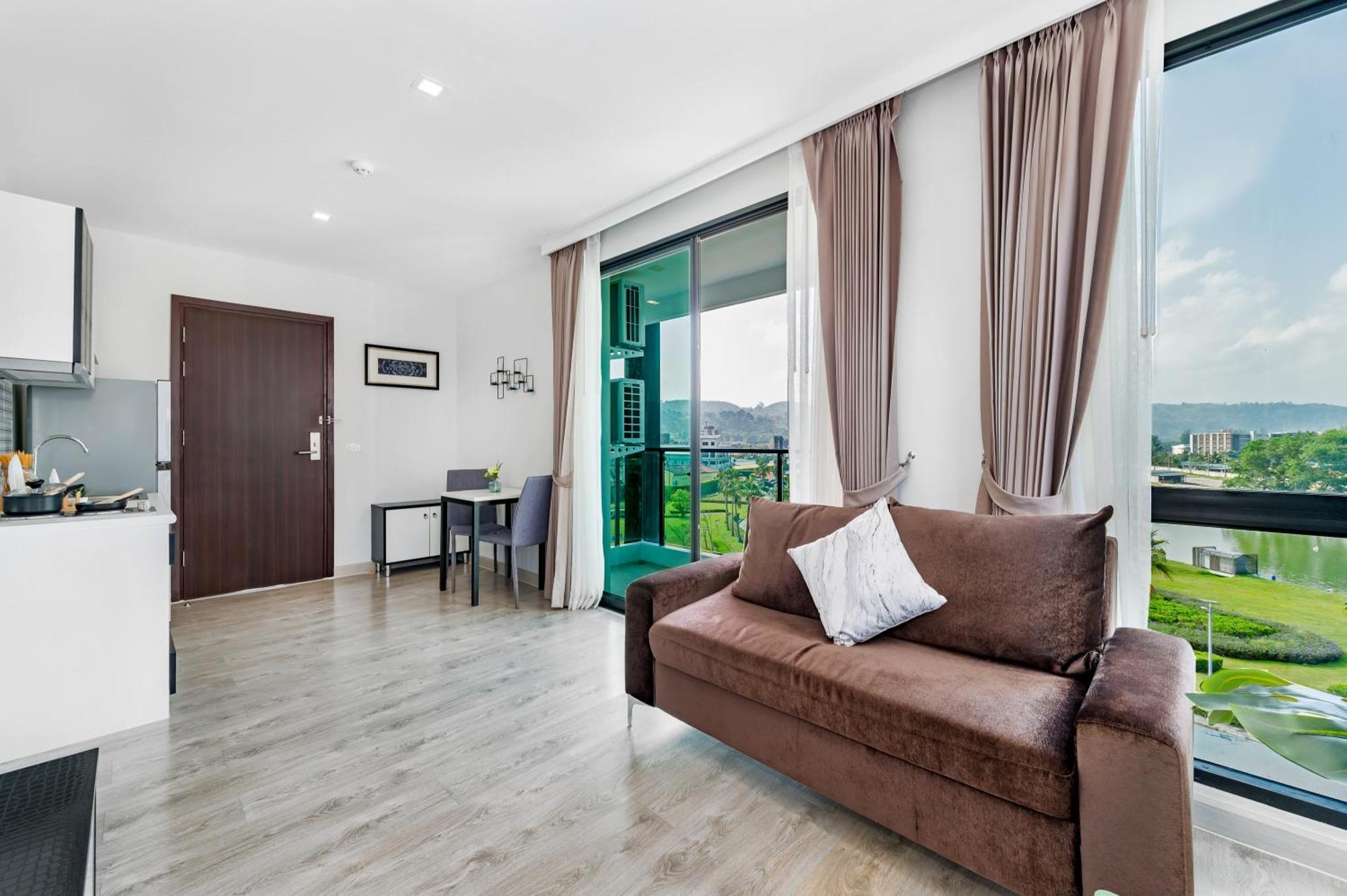 Wyndham Royal Lee Phuket Hotel Nai Yang Ngoại thất bức ảnh