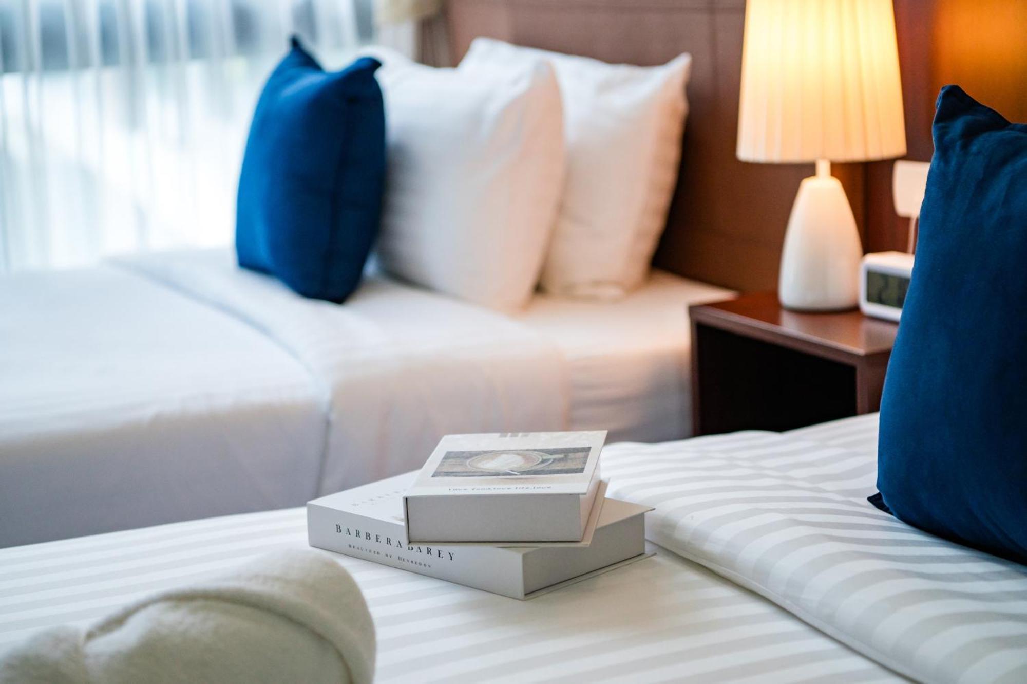 Wyndham Royal Lee Phuket Hotel Nai Yang Ngoại thất bức ảnh