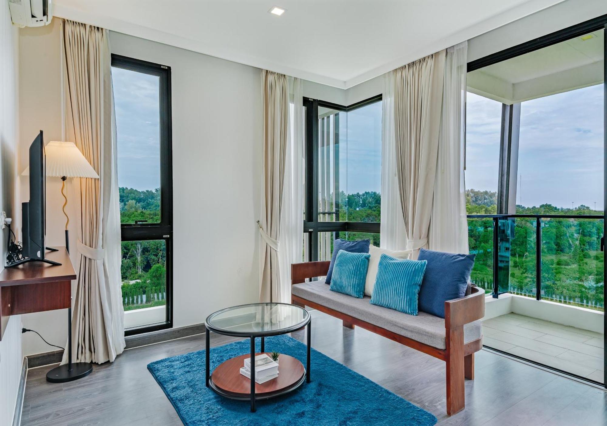 Wyndham Royal Lee Phuket Hotel Nai Yang Ngoại thất bức ảnh