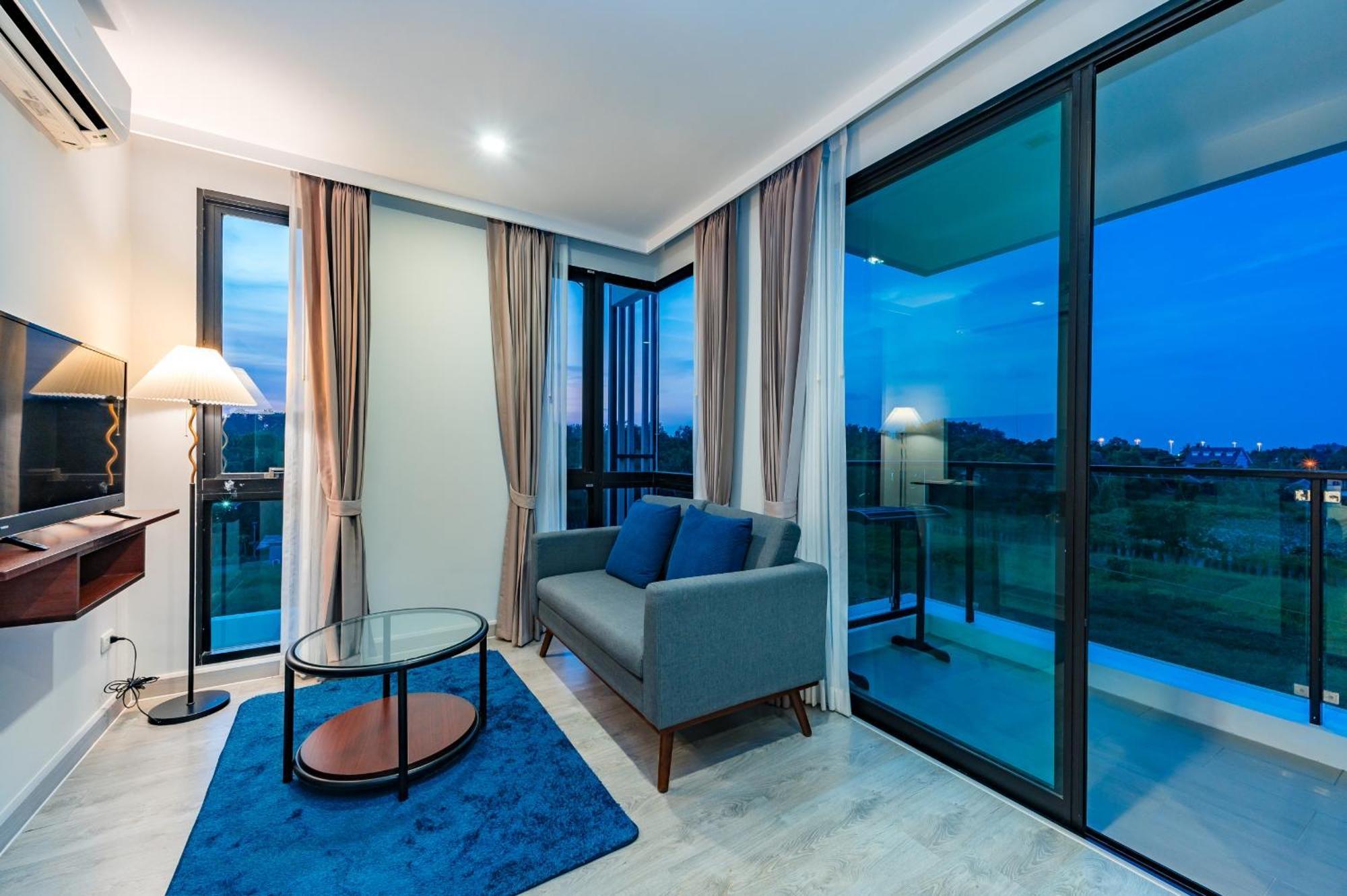 Wyndham Royal Lee Phuket Hotel Nai Yang Ngoại thất bức ảnh